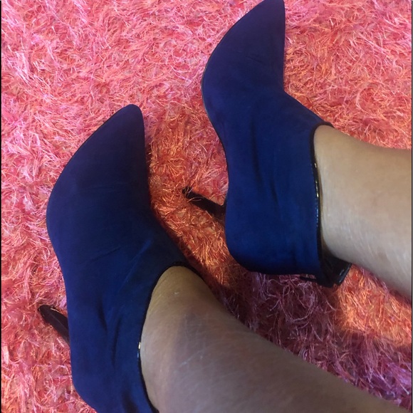 Royal blue Carlos Santana suede bootie - Picture 4 of 6